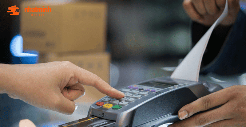 Đáo hạn thẻ tín dụng Vinhomes Smart City